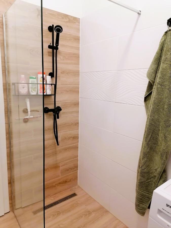 Shine Apartman 赛特古特哈德 外观 照片